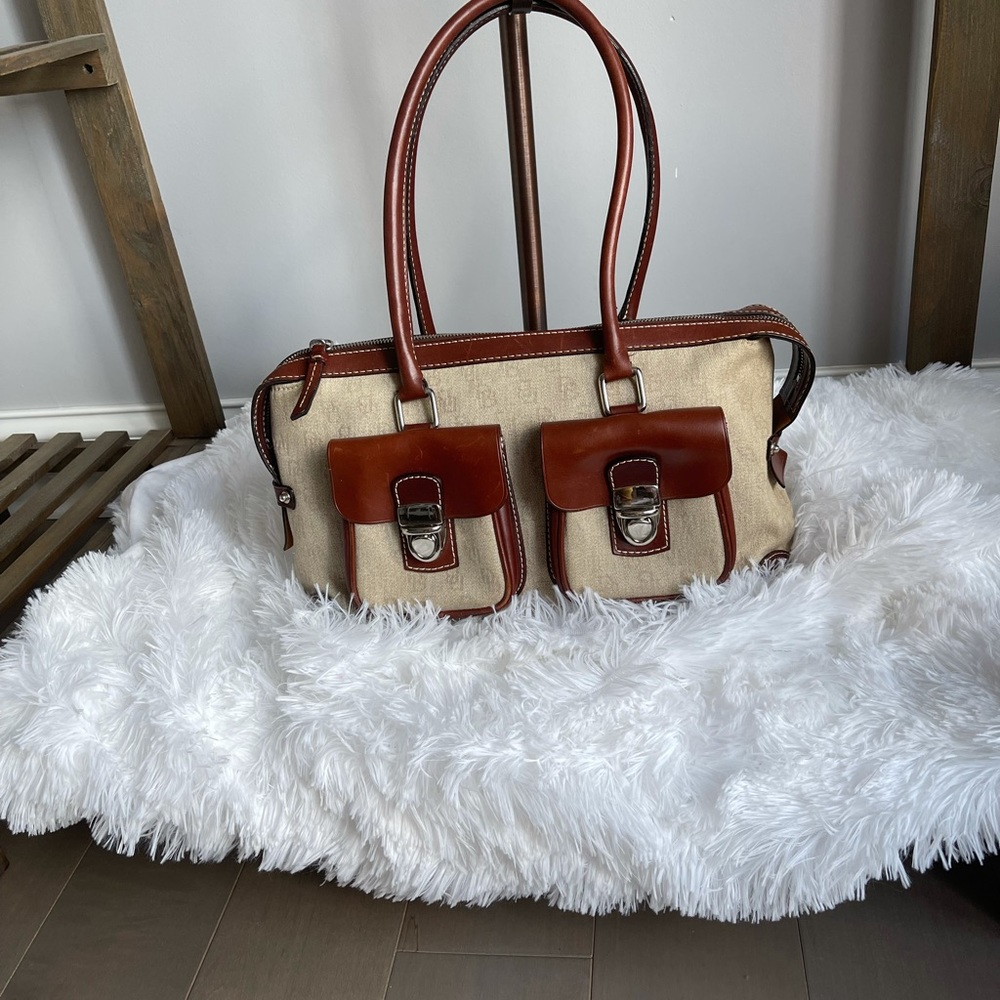 Dooney Bourk Leather Canvas Tapostry Logo Dooney